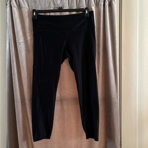 UA 7/8 Black Leggings Sz L